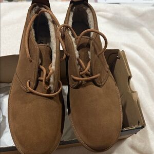 Uggs Maksim Chukka Boots in Tamarnd Size 11 NIB